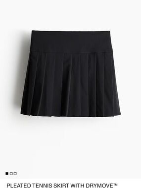 H&M Black Pleated Mini Skirt